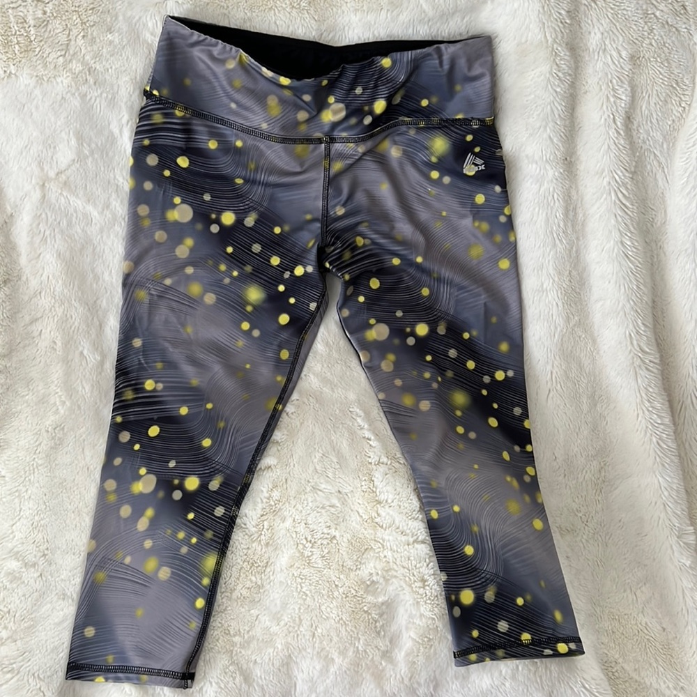 Athletic leggings